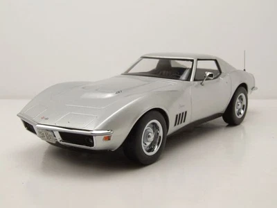Chevrolet Corvette C3 1969 Argento Modellino Auto 1:18 Norev - Immagine 1 di 4