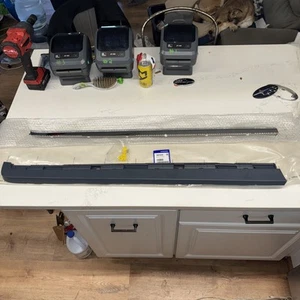 2015-2017 VOLVO XC60 LEFT LOWER MOLDING NEW OEM 39819505 - Picture 1 of 6