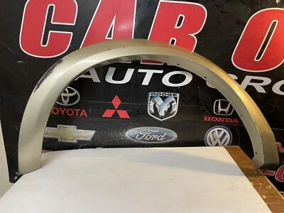 Dodge Ram 1500 2013 2014 2015 2016 2017 2018 guardabarros moldura acampanada trasera derecha Foto 1 de 4