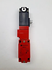 LIMIT SWITCH POSITION SWITCH 3A IP 65 XCK J5966F01 047171 - Picture 1 of 4