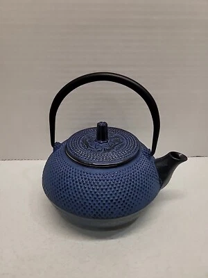 Tetera Tetsubin Japonesa Hierro Fundido Negro Azul Mango Hobnail Estampada Tamaño Pequeño Foto 1 de 4