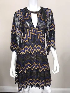 BCBGMAXAZRIA NUEVO CON ETIQUETAS Chevron Rayas Encaje Halter Vestido con Espalda Abierta Talla 10 Nuevo - Imagen 1 de 1
