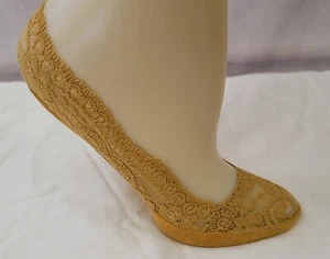 Victorian Trading Co Lace Footies No Show Socks Yellow Peds NIB 46E - Picture 1 of 2