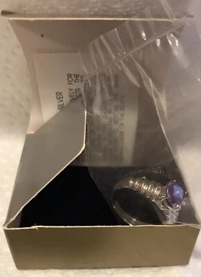 Anillo de plata esterlina amatista camarones de AVON talla 10 nunca usado Foto 1 de 4