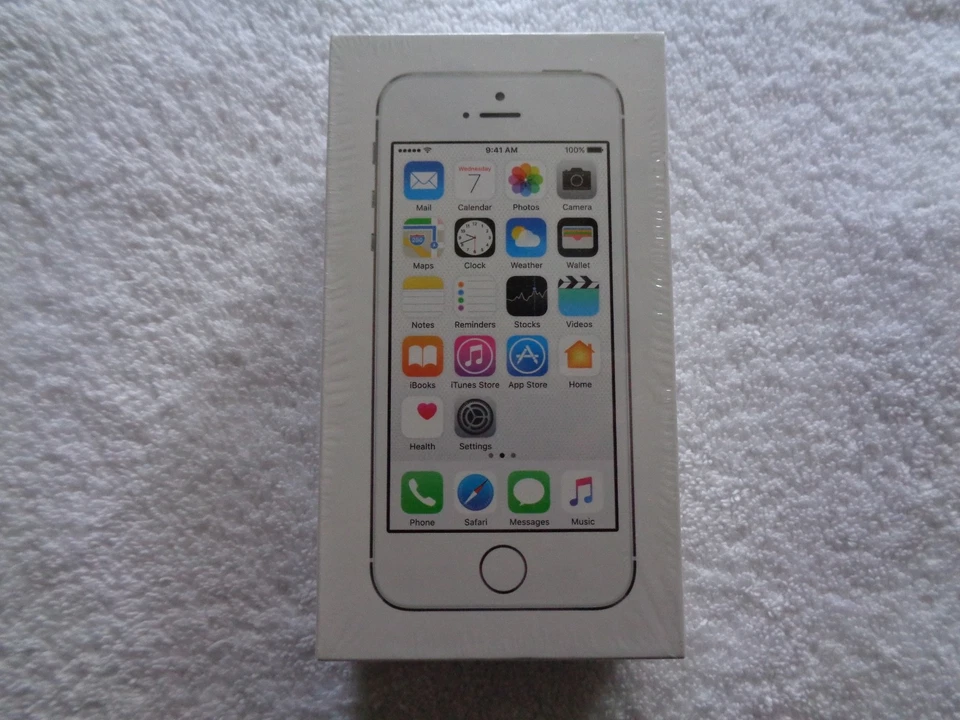 BRAND NEW APPLE iPhone 5s, Silver, 16GB ***Factory Sealed*** - Image 1 of 4