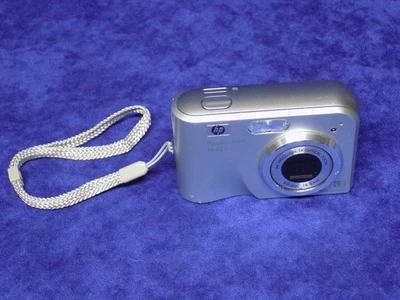 CÂMERA DIGITAL HP PHOTOSMART M425 ZOOM ÓPTICO 5MP 3X - Imagem 1 de 4