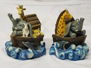 Fermalibri Arca di Noè decorazione cameretta bambino zoo infermiera elefante giraffa barca mare - Foto 1 di 6