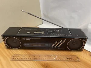 Vintage PANASONIC RX-F3 Stereo Radio Cassette Mini Boombox Japan - Picture 1 of 11