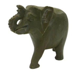 Geschnitzter Stein Elefant Figur grüner Rüssel oben Glück Sammlerstück Wohndeko Feng - Bild 1 von 6