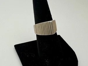 Vintage Sterling Silver Diamond Cut Pointed Signet Patterned Band Ring Size 7.75 - Imagen 1 de 3