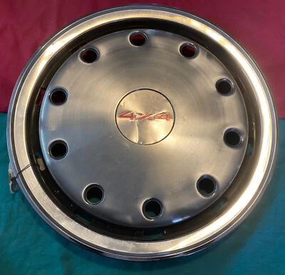 Tapacubos cubierta rueda trasera Chevrolet GMC Truck Suburban 1500 2500 3500 4x4 15" OEM Foto 1 de 4