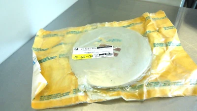 Tapa central de rueda con logotipo rojo Oldsmobile Achieva 22555572 genuino OEM GM nuevo de lote original  Foto 1 de 3