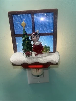  EL ELFO EN EL ESTANTE EXPLORADOR ELFO LUZ NOCTURNA VENTANA NAVIDAD NUEVO Foto 1 de 4