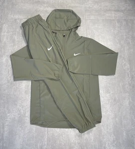 Chándal Nike Cargo Caqui Tejido Repelente | Pequeño Hombre | Nuevo con Etiquetas 🏷️ Envío Rápido 🚚 - Imagen 1 de 3