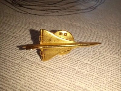 N°1 RARE pin's avion Concorde Air France métal doré (or?) aéronautique aviation - Photo 1/3