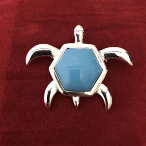 Women’s Brooch Hat Pin Sea Turtle Blue Silver Tone  Trim 2” X 2.5” Fashion Piece - Picture 1 of 9