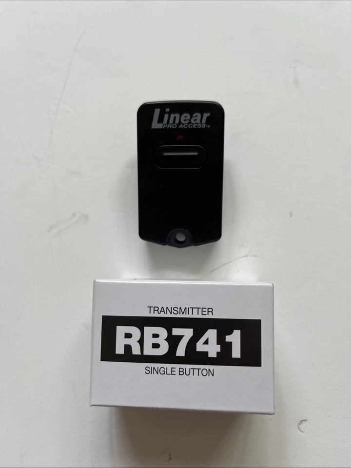 GTO/Mighty Mule Linear Pro Access G Remote RB741/FM135 318MHz 9 Dip Black - Image 1 of 1