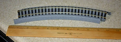 HO SCALE POWER LOC LIFE LIKE CURVE RM 583157 CURVED RAILROAD TRAIN TRACK - Image 1 of 4