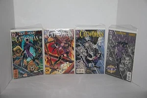 Konvolut 4 DC Comics Bücher CATWOMAN - Bild 1 von 3