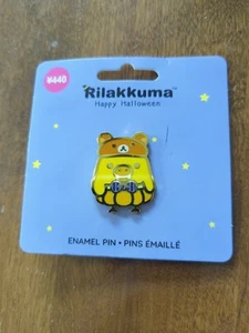 Kiiroitori Chick Daiso Halloween Pin - Picture 1 of 4