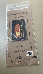 Colgante de pared con patrón Bloomin’ Minds tiene que tener calabaza de Halloween solo sonríe - Imagen 1 de 1