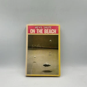 On the Beach by Nevil Shute; 1957 Book Club Edition, VG+ / VG+ Condition - Foto 1 di 14