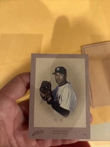 2005 Donruss Studio Portraits Throwback Threads Mariano Rivera #SP-42 - Picture 1 of 12