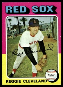 1975 Topps Reggie Cleveland Boston Red Sox #32 - Picture 1 of 2