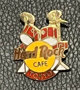 Insignia de prendedor de batería Hard Rock Café TOKYO - Imagen 1 de 2