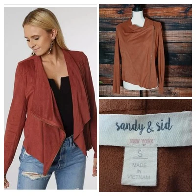 Jaqueta de Moto Sandy & Sid Tamanho Pequeno Camurça Artificial Assimétrica Zíper Marrom A Fivela - Imagem 1 de 4