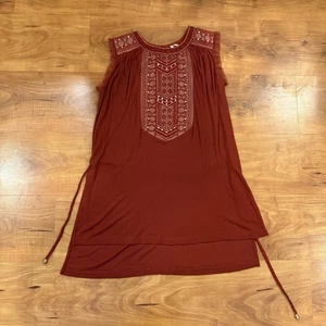 Canotta boho Anthropologie in osso di piuma ricamata con borchie M - Foto 1 di 5