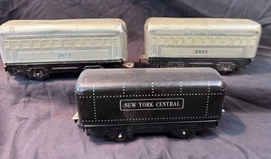 Set of 3 Vintage Marx NEW YORK CENTRAL train cars #2071 - Picture 1 of 6