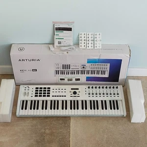 Arturia KeyLab 61 MkII 61-Key MIDI Controller Keyboard - White - Mint - Picture 1 of 15