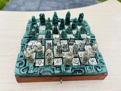 Juego completo de ajedrez vintage mexicano de viaje azteca mini maya madera de resina turquesa 6x6 Foto 1 de 4