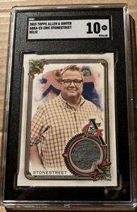 2023 Topps A&G Eric Stonestreet #AGRAES RELIC MODERN FAMILY GRADED SGC 10 POP 4 - Picture 1 of 5