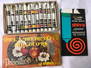 De colección 12 Tubos de Metal Pintura al Óleo TOLE & DECORATIVO Priscilla's Por SHIVA En Caja  - Imagen 1 de 12