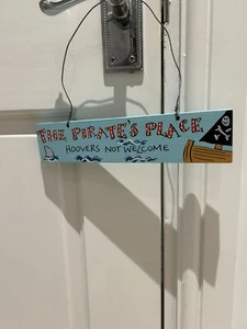 Boys/girls Hanging Pirate Bedroom Wooden Sign - Picture 1 of 3