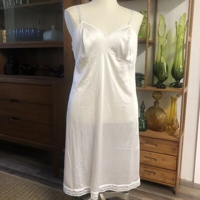 Camisón vintage Komar blanco sin cordones completo para mujer 36 promedio de nailon con ribete de encaje sin cordones Foto 1 de 4