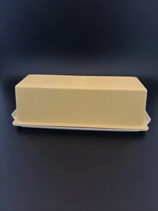 Plato de mantequilla Tupperware de colección cosecha tapa dorada 637-6 base de almendras 636-7 barra única - Imagen 1 de 2