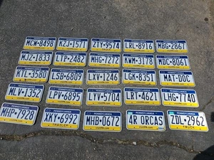 K423- Lot of 25 EXPIRED PENNSYLVANIA PA LICENSE PLATES - OLDER THAN 3 YEARS OLD - Picture 1 of 10