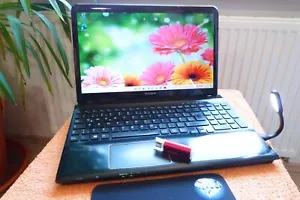 Sony Vaio SVE15 l 16GB RAM NEU l Windows 11 Pro NEU l 500GB HDD l HDMI USB3.0 - Bild 1 von 10