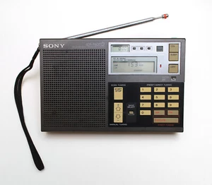 Sony ICF-7600D Synthesized Radio Receiver FM/LW/MW/SW PLL Tested and Working - Zdjęcie 1 z 8