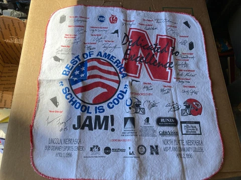 Vintage Nebraska Cornhuskers Back To School Jam Towel Cover