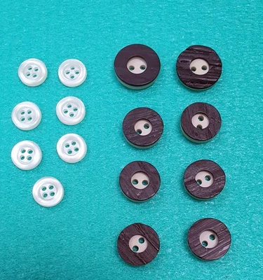 8 Trachtenknöpfe + 7 Perlmuttknöpfe aus Trachtenhemd – Hirschhornoptik - Bild 1 von 3