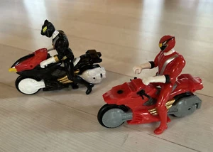 Lot Of 4:  2 Power Ranger Motorcycles Action Figures Toys, Red & Black Bikes - Picture 1 of 3