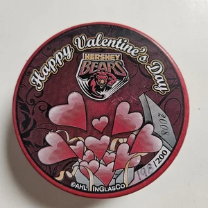 HERSHEY BEARS Happy Valentines Day 2008 Hockey Puck AHL Red Holiday Limited - Bild 1 von 2