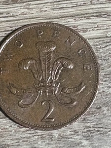 Rare 1989 Genuine Queen Elizabeth HRH 2 Pence Coin - Picture 1 of 15