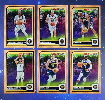 Nikola Jokic 2024 Panini Aros Embrujados Naranja SP Pepitas Equipo Porter Gordon KCP Foto 1 de 4