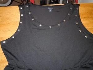 ROBE NOIRE TORRID CLOUTÉE TAILLE 2 GOTH EMO COL ROND - Photo 1/3