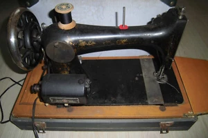 Ancienne Machine électrique à Coudre Kohler Avec Valise de Transport - Photo 1/12